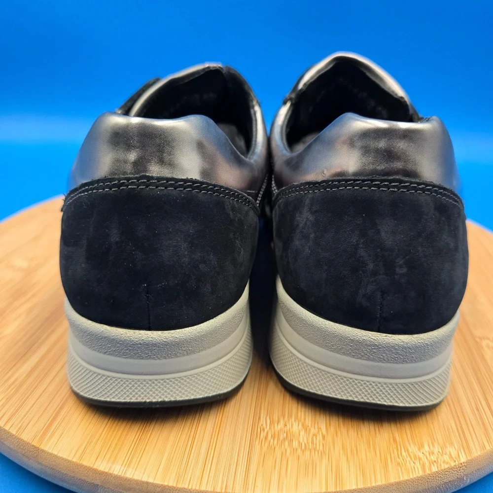 Mephisto Runoff Women's 9 Black‎ Suede Silver Metallic Walking Shoes Sneakers